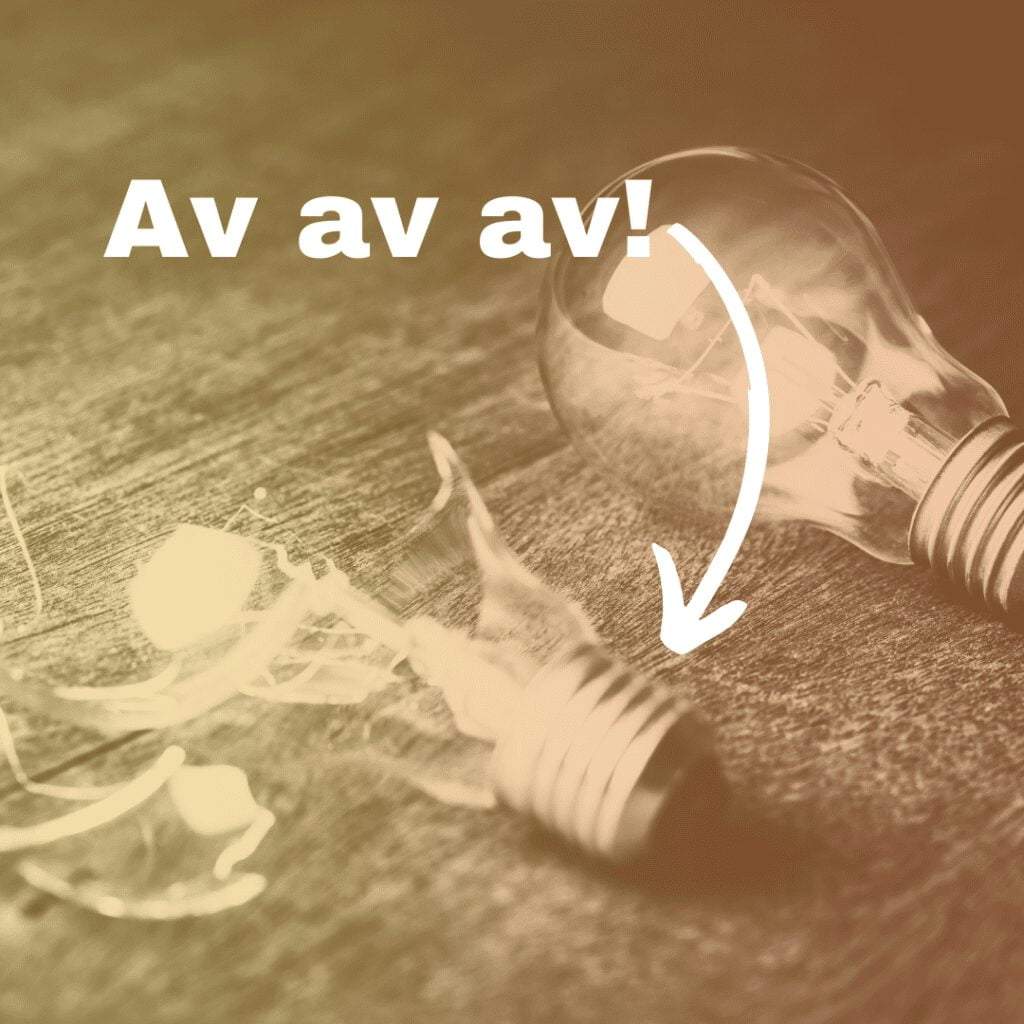 Av av av! skrevet hen over billede af to pærer - den ene er gået i stykker - featured image til blogindlæg om 9 almindelige IP-fejl, som alle virksomheder bør undgå