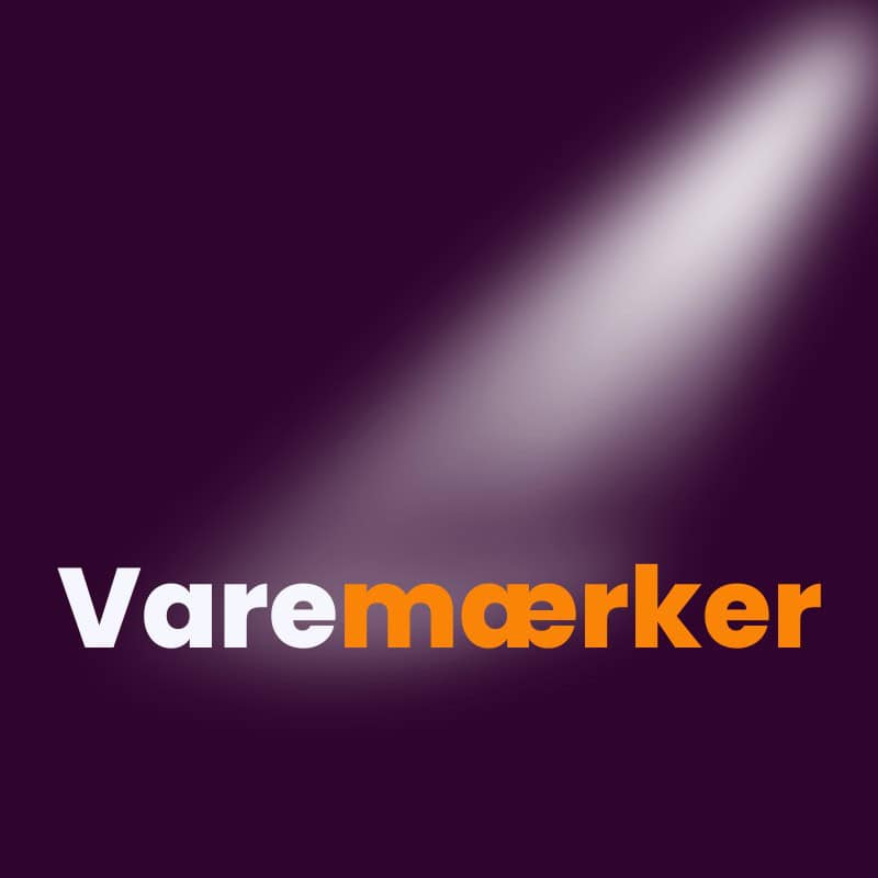 Ordet "varemærker" med "vare" i hvidt og "mærker" i orange, under en spotlight på en mørk lilla baggrund.